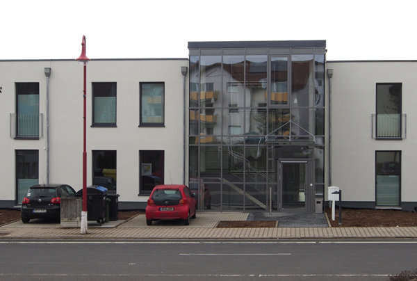 Außenstelle Stadtallendorf von außen Ansicht der Geschäftsstelle Stadtallendorf des fib